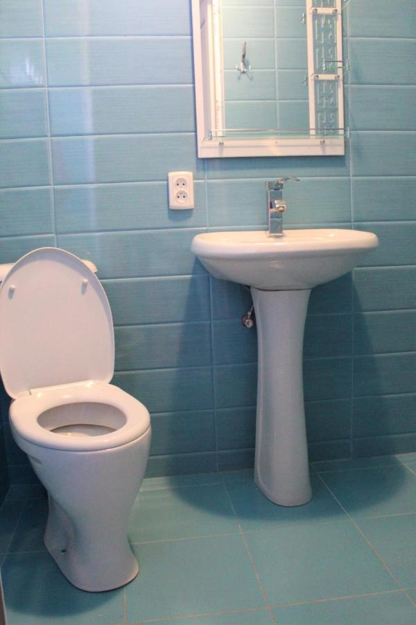 Guest House Racha 安布罗劳里 外观 照片