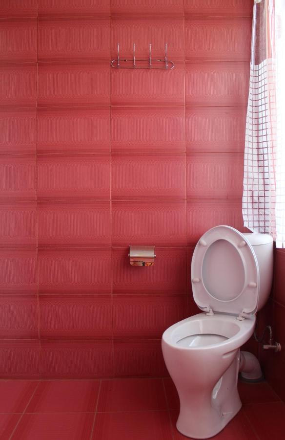 Guest House Racha 安布罗劳里 外观 照片
