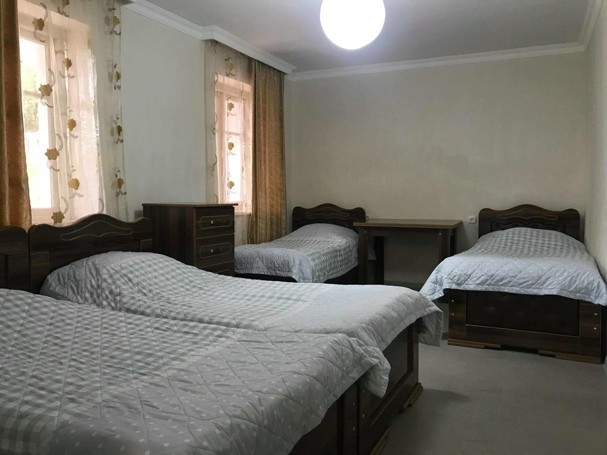 Guest House Racha 安布罗劳里 外观 照片